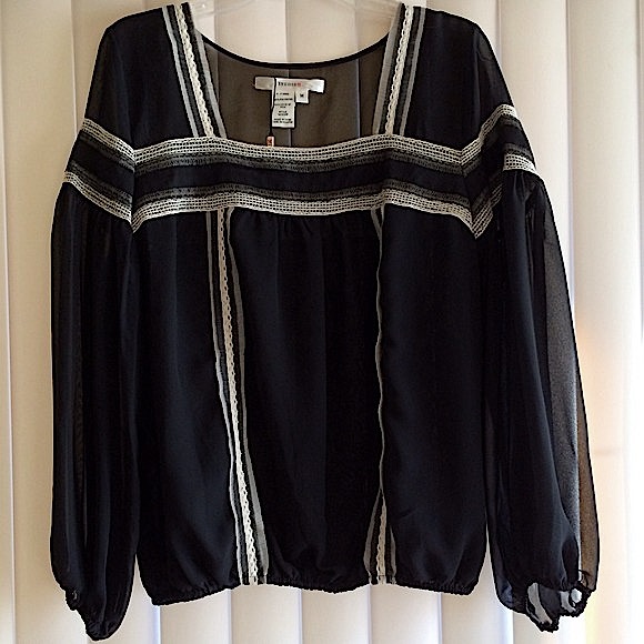Max M  Sheer Peasant Top (NEW) - Picture 2 of 2